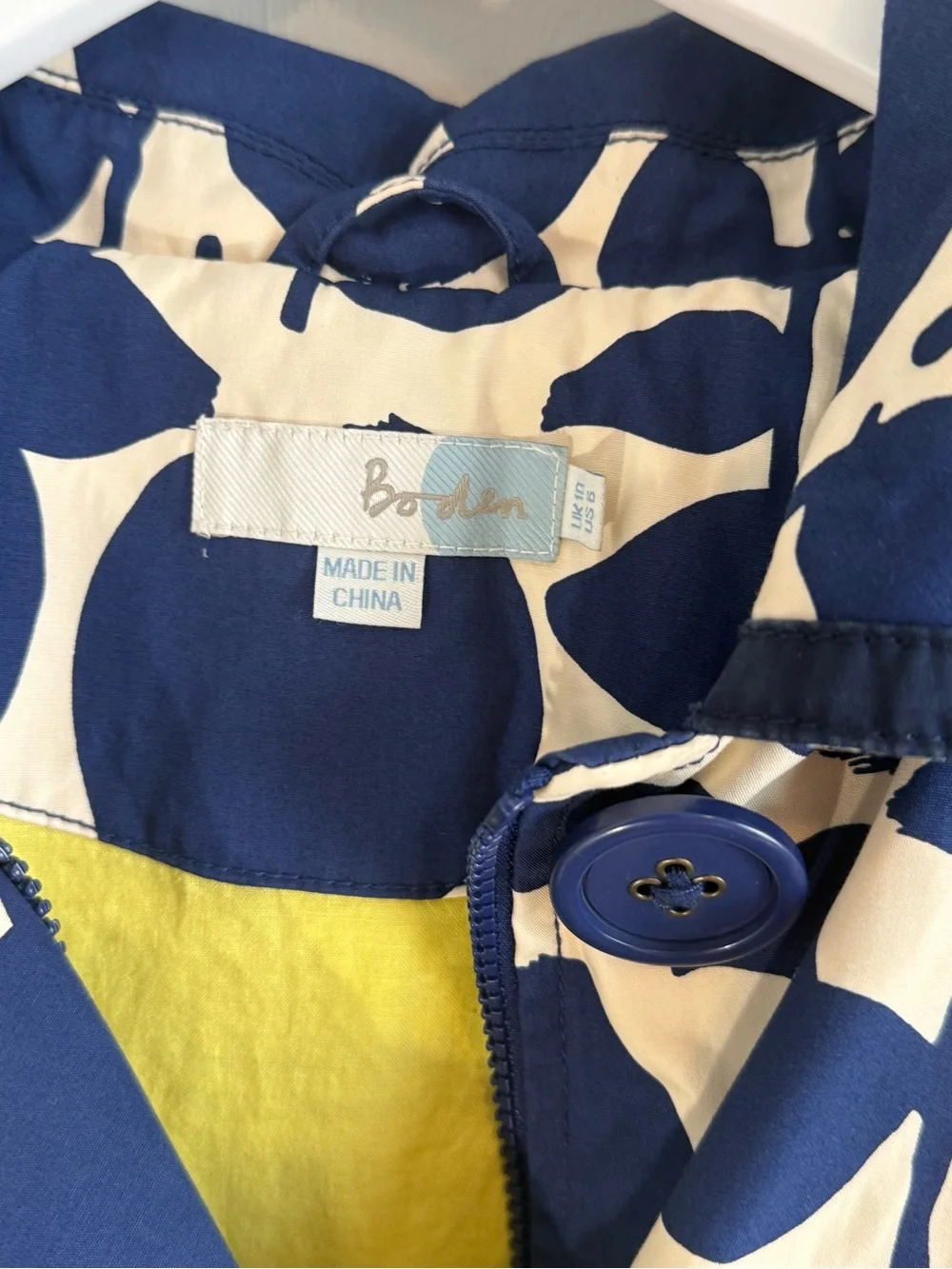 BODEN Women’s Blue Ivory Apple Print Hooded Belted Trench Coat Size US 6